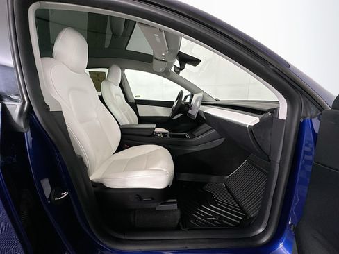 Used 2021 Tesla Model Y Long Range AWD/4WD image 33