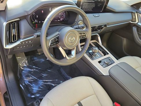 Certified 2025 MAZDA CX-70 Plug-In Hybrid w/ Premium Pkg image 22