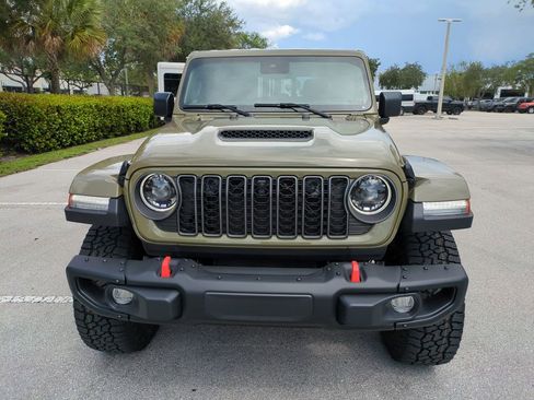 New 2025 Jeep Gladiator Mojave image 3