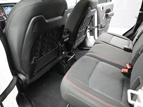 Used 2021 Jeep Wrangler Unlimited Rubicon w/ Safety Group AWD/4WD image 17