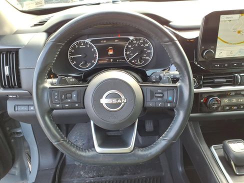 Used 2022 Nissan Pathfinder SL w/ SL Black Package image 26