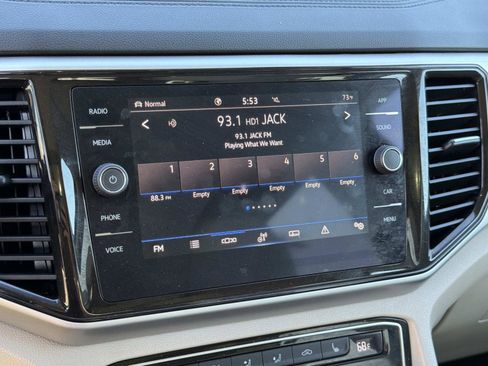 Used 2022 Volkswagen Atlas SE w/ Panoramic Sunroof Package image 11