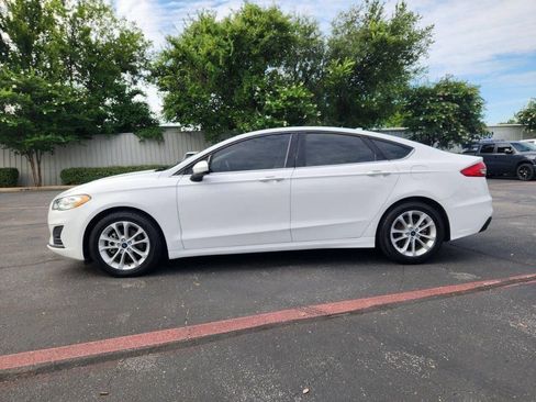 Used 2020 Ford Fusion SE FWD image 4
