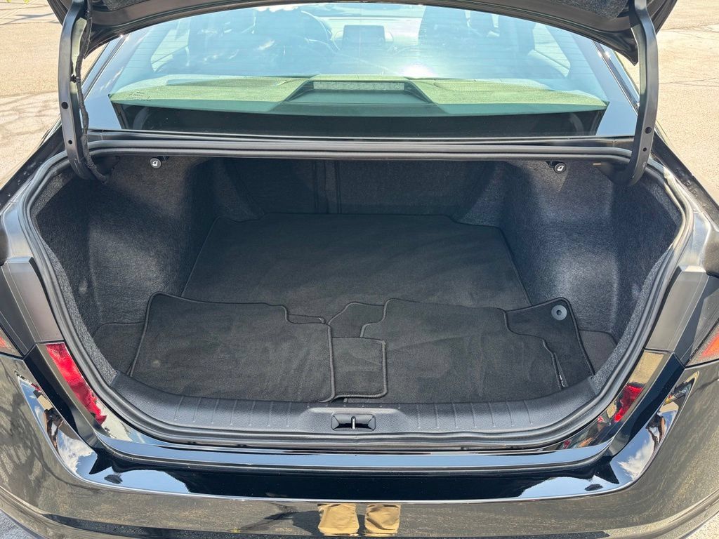 Used 2024 Nissan Altima 2.5 S FWD image 18