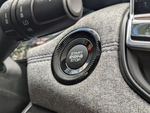 Used 2023 Jeep Compass Latitude image 41