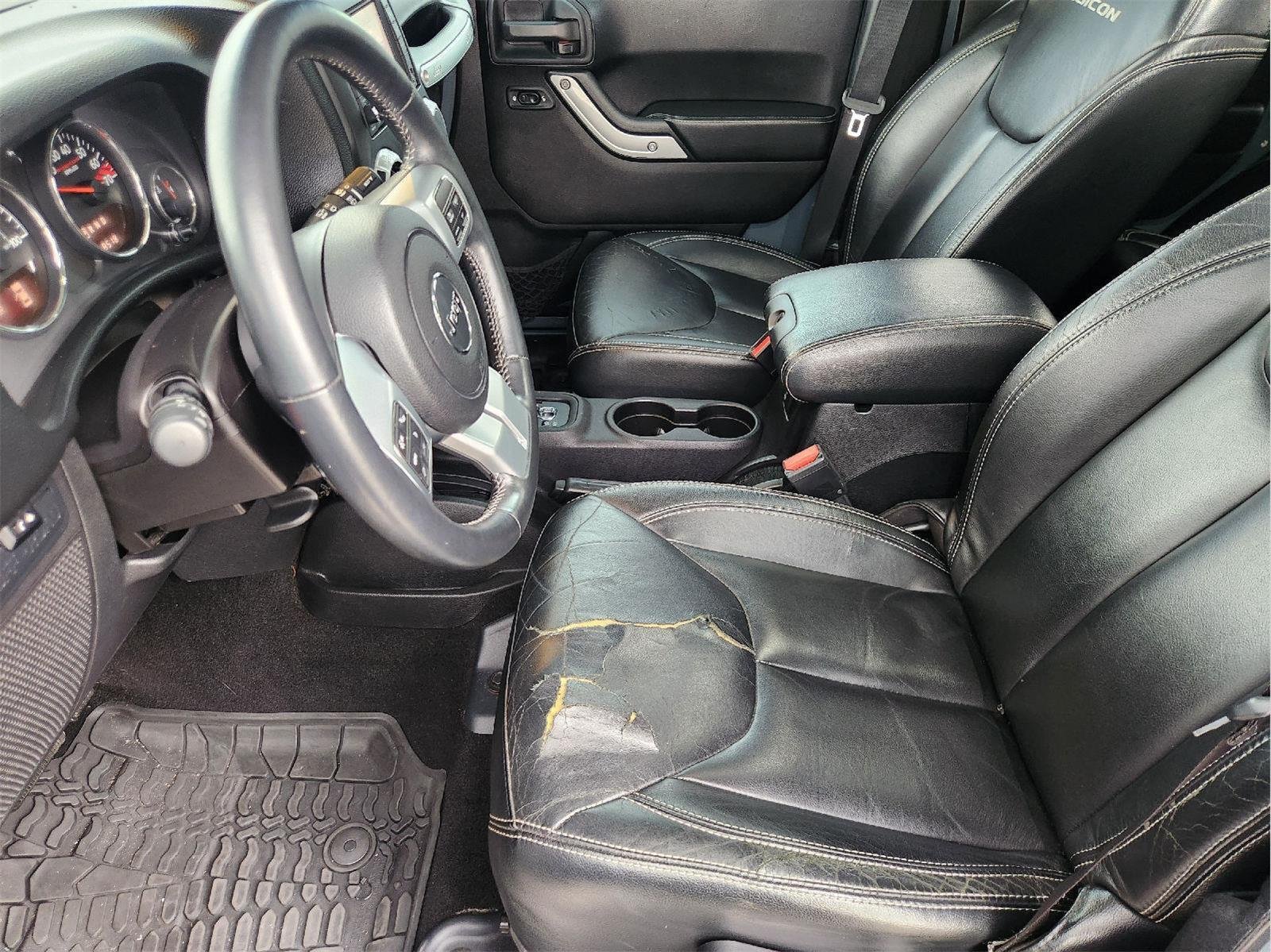 Used 2014 Jeep Wrangler Unlimited Rubicon AWD/4WD image 13