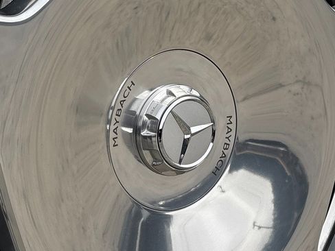 Used 2025 Mercedes-Benz Maybach S 680 4MATIC image 9