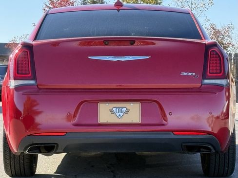Used 2016 Chrysler 300 S w/ 300S Premium Group image 4