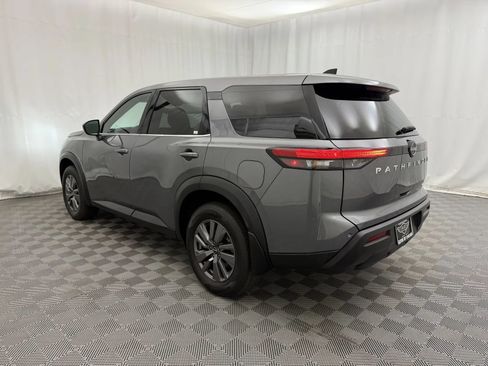 Used 2025 Nissan Pathfinder S AWD/4WD image 7