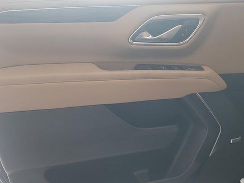 Used 2023 Chevrolet Suburban Premier w/ Premium Package 2 image 10