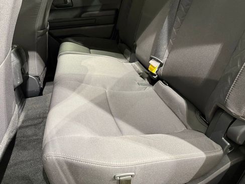 Certified 2025 Toyota Tacoma SR5 AWD/4WD image 18