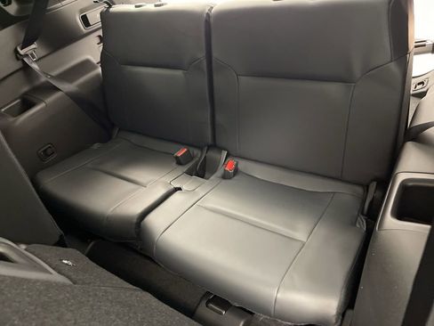 New 2025 Mitsubishi Outlander SE image 26