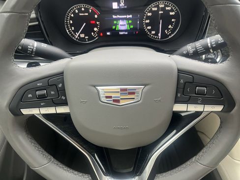 Used 2020 Cadillac XT6 Premium Luxury image 22