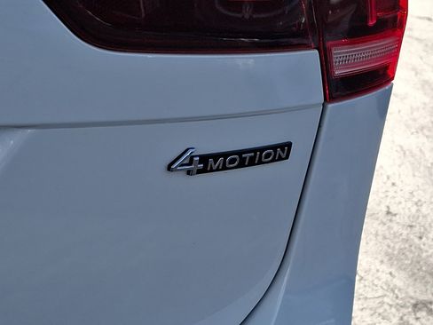 Certified 2023 Volkswagen Tiguan SE R-Line image 30