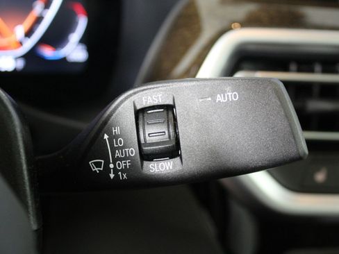 Certified 2025 BMW X4 xDrive30i image 30