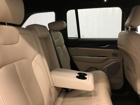 Used 2023 Jeep Grand Cherokee Limited w/ Trailer Tow Prep Group (B) image 23