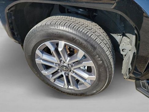 Used 2026 Toyota 4Runner Limited AWD/4WD image 9