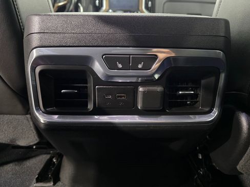Used 2019 Chevrolet Silverado 1500 High Country image 37