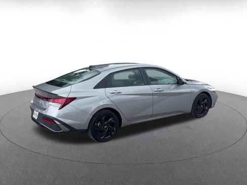 Used 2026 Hyundai Elantra Sport FWD image 14
