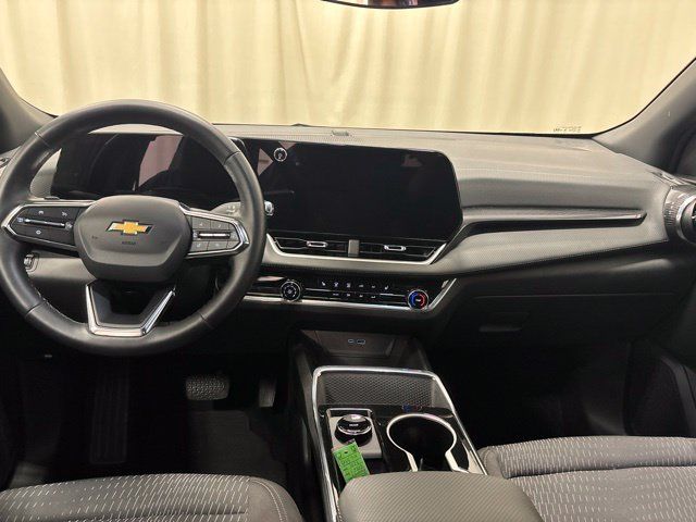 Used 2026 Chevrolet Equinox LT AWD/4WD image 24