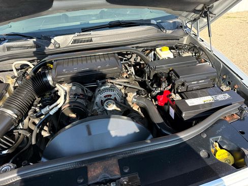 Used 2006 Jeep Commander 4WD image 33