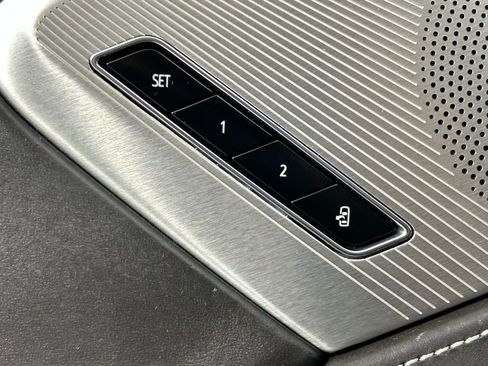 Used 2024 Chevrolet Corvette Stingray Premium Cpe w/ Z51 Performance Package image 39