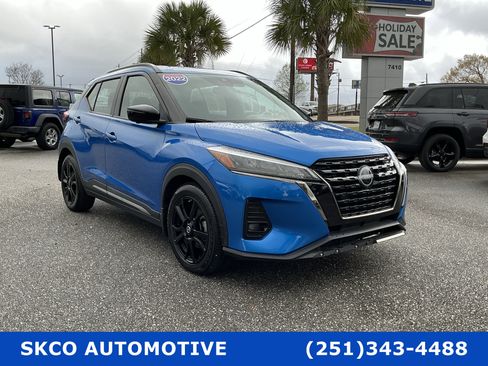 Used 2022 Nissan Kicks SR image 7
