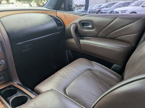 Used 2015 INFINITI QX80 Limited w/ All Season Package image 19