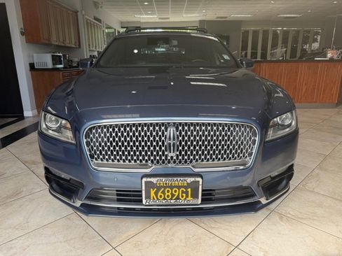 Used 2018 Lincoln Continental Premiere image 3