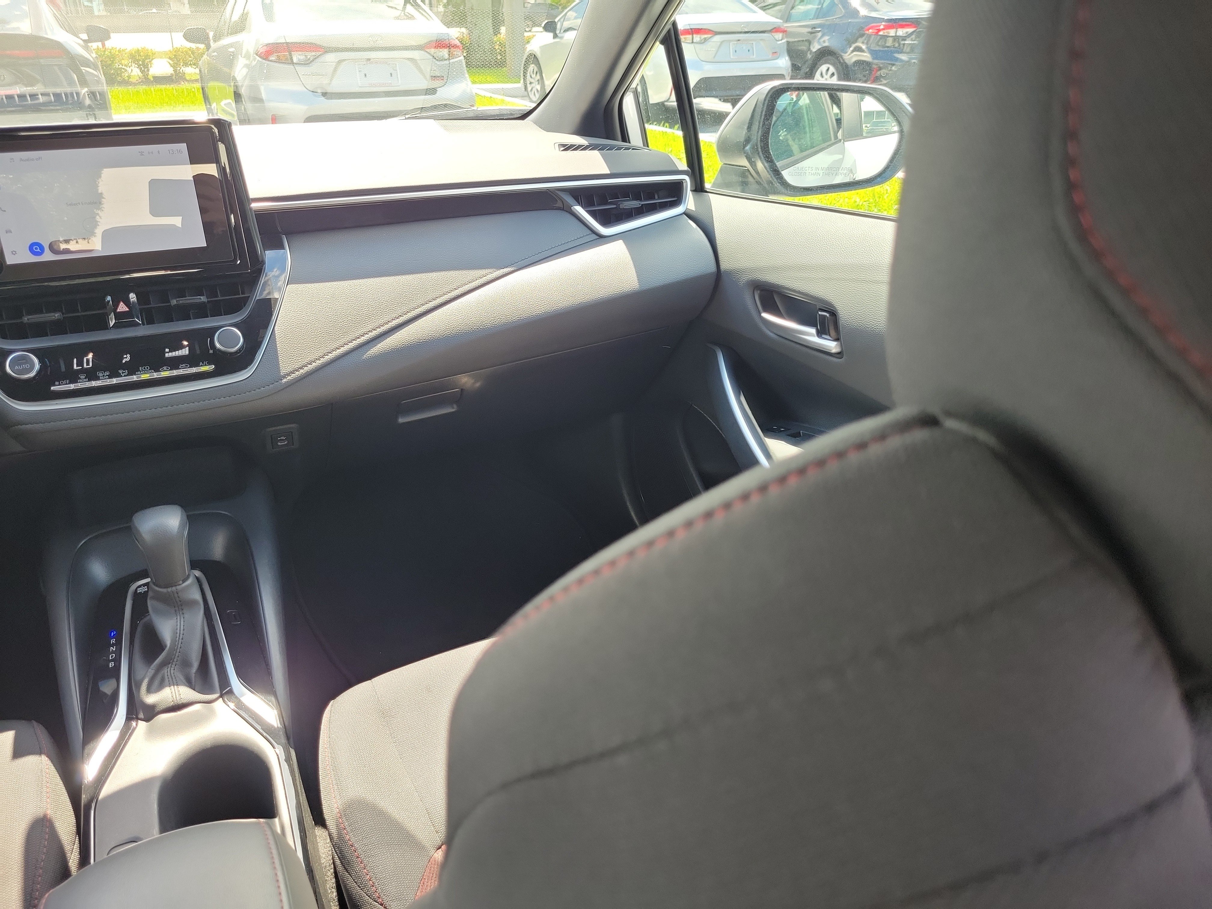 Used 2024 Toyota Corolla SE FWD image 17