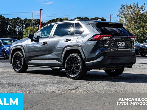 Used 2021 Toyota RAV4 LE image 7