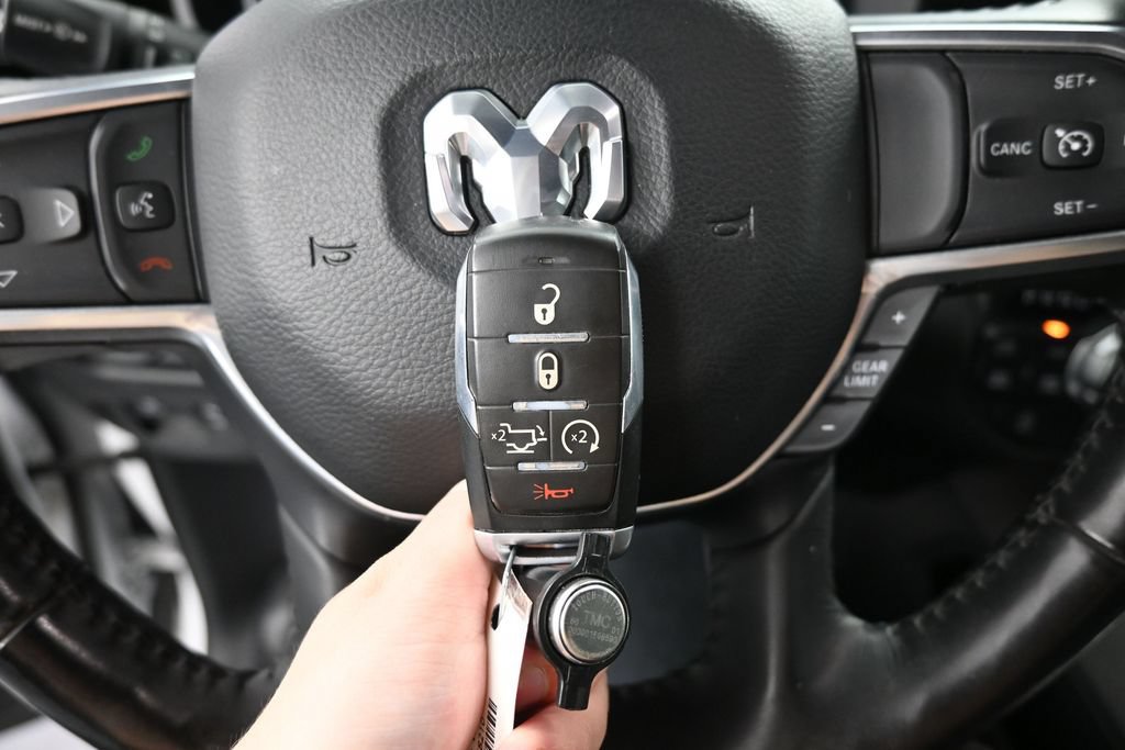 Used 2020 RAM 1500 Laramie w/ Sport Appearance Package AWD/4WD image 38