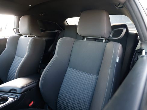 Used 2020 Dodge Challenger R/T w/ Blacktop Package image 9