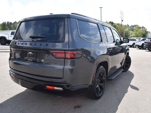 Used 2024 Jeep Wagoneer Series II w/ Convenience Group I image 9