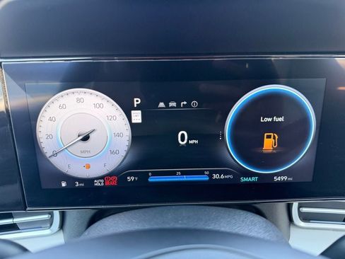 Used 2025 Hyundai Elantra Limited FWD image 13