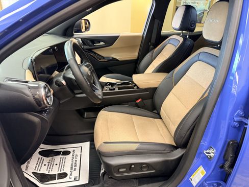 Used 2025 Chevrolet Equinox ACTIV w/ Safety and Technology Package FWD image 23