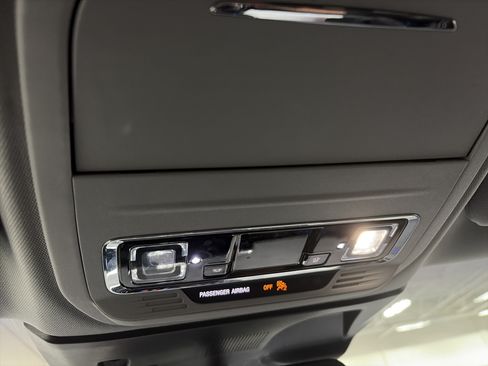 Used 2021 Lincoln Corsair AWD w/ Equipment Group 101A image 24