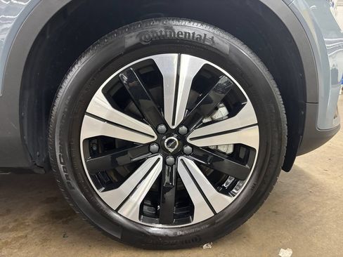 Certified 2023 Volvo C40 Recharge Core w/ Climate Package AWD/4WD image 33