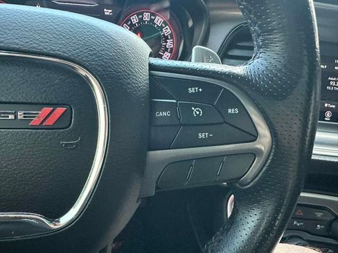 Used 2019 Dodge Challenger R/T w/ Driver Convenience Group RWD image 17
