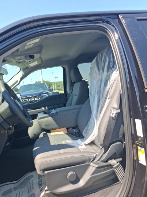 Used 2025 Ford F150 XLT RWD image 8