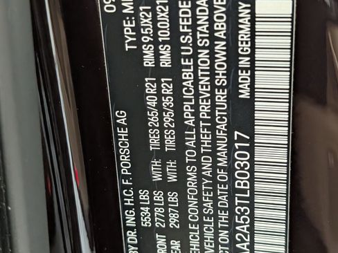 New 2026 Porsche Macan image 26