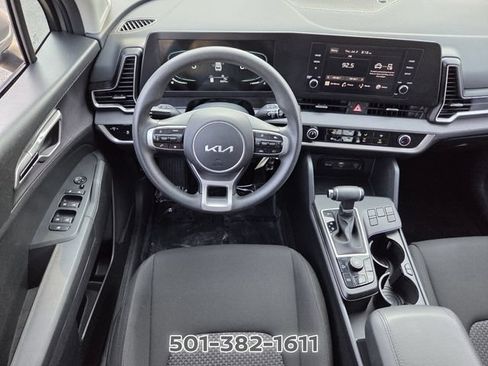 Used 2025 Kia Sportage LX FWD image 11