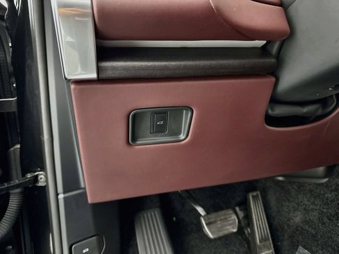 Certified 2024 Land Rover Range Rover SE AWD/4WD image 10