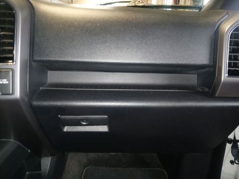 Used 2019 Ford F150 XLT w/ Equipment Group 302A Luxury AWD/4WD image 47