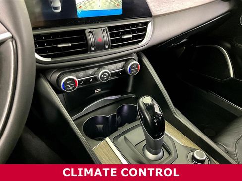 Used 2019 Alfa Romeo Giulia Ti w/ Nero Edizione RWD image 15
