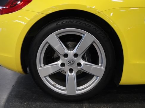 Used 2015 Porsche Cayman RWD image 11