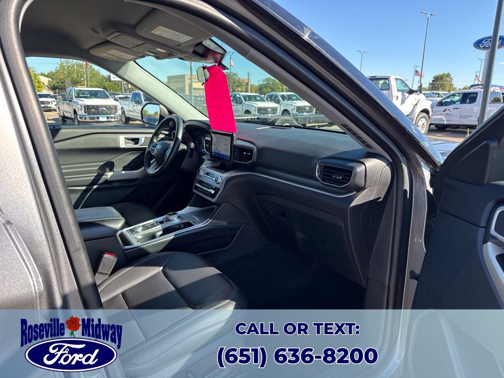 Used 2022 Ford Explorer XLT w/ Equipment Group 202A AWD/4WD image 29
