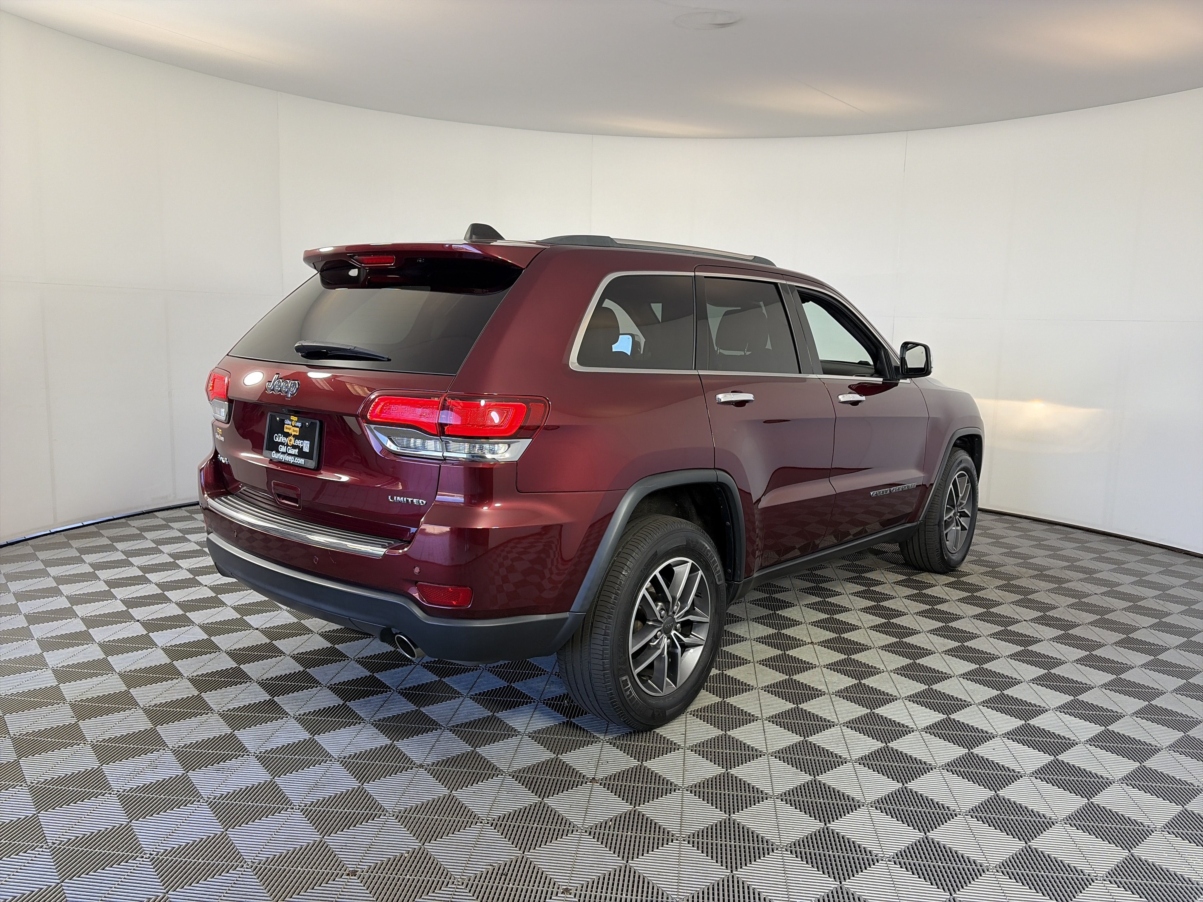 Used 2020 Jeep Grand Cherokee Limited AWD/4WD image 10