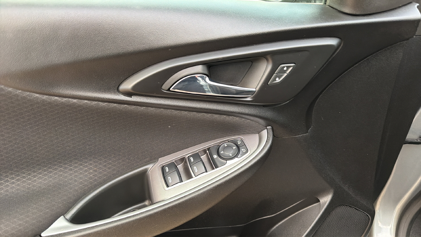 Used 2024 Chevrolet Malibu LT FWD image 23
