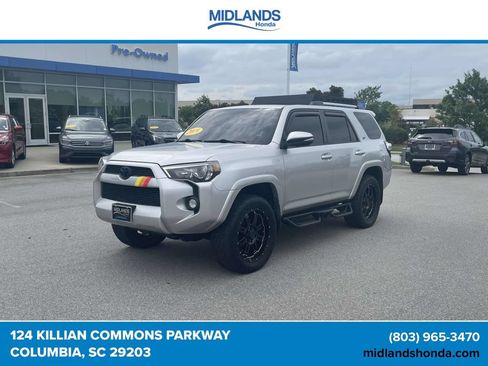 Used 2019 Toyota 4Runner SR5 Premium RWD image 3
